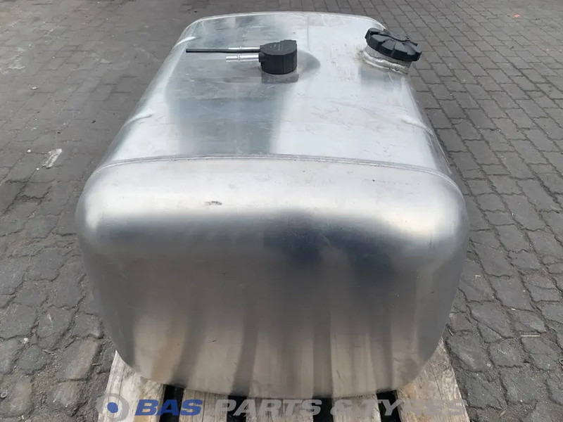 Mercedes-Benz - Serbatori i karburantit për Kamioni: foto 4 Mercedes-Benz - Serbatori i karburantit për Kamioni: foto 4