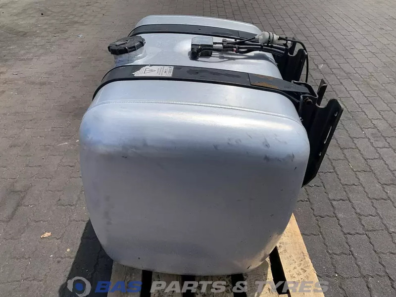 Mercedes-Benz - Serbatori i karburantit për Kamioni: foto 2 Mercedes-Benz - Serbatori i karburantit për Kamioni: foto 2