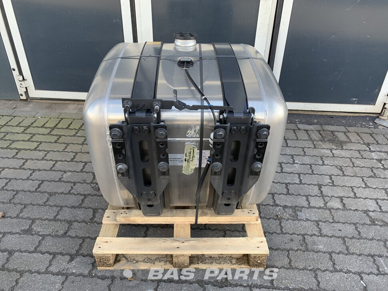 Mercedes-Benz - Serbatori i karburantit për Kamioni: foto 3 Mercedes-Benz - Serbatori i karburantit për Kamioni: foto 3