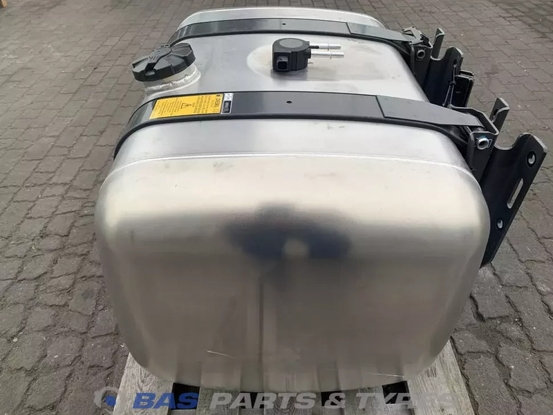 Mercedes-Benz - Serbatori i karburantit për Kamioni: foto 2 Mercedes-Benz - Serbatori i karburantit për Kamioni: foto 2