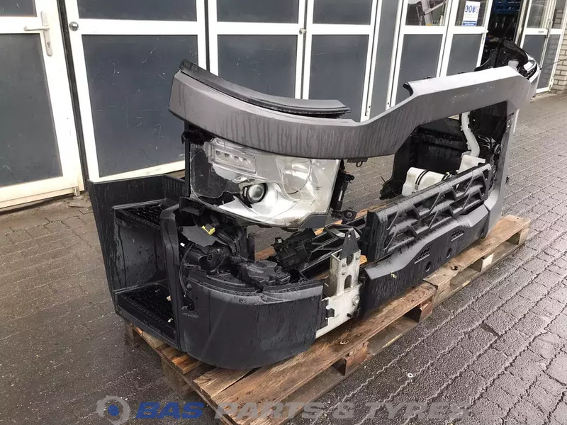 Renault T-Serie Bumper Renault 7482540689 - Parakolp për Kamioni: foto 3 Renault T-Serie Bumper Renault 7482540689 - Parakolp për Kamioni: foto 3