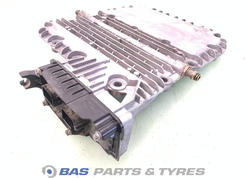 Renault T-Serie Versnellingsbakdeksel Renault 7424213321 - Kutia e marsheve për Kamioni: foto 1 Renault T-Serie Versnellingsbakdeksel Renault 7424213321 - Kutia e marsheve për Kamioni: foto 1