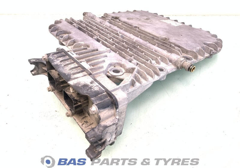 Renault T-Serie Versnellingsbakdeksel Renault 7424213321 - Kutia e marsheve për Kamioni: foto 1 Renault T-Serie Versnellingsbakdeksel Renault 7424213321 - Kutia e marsheve për Kamioni: foto 1