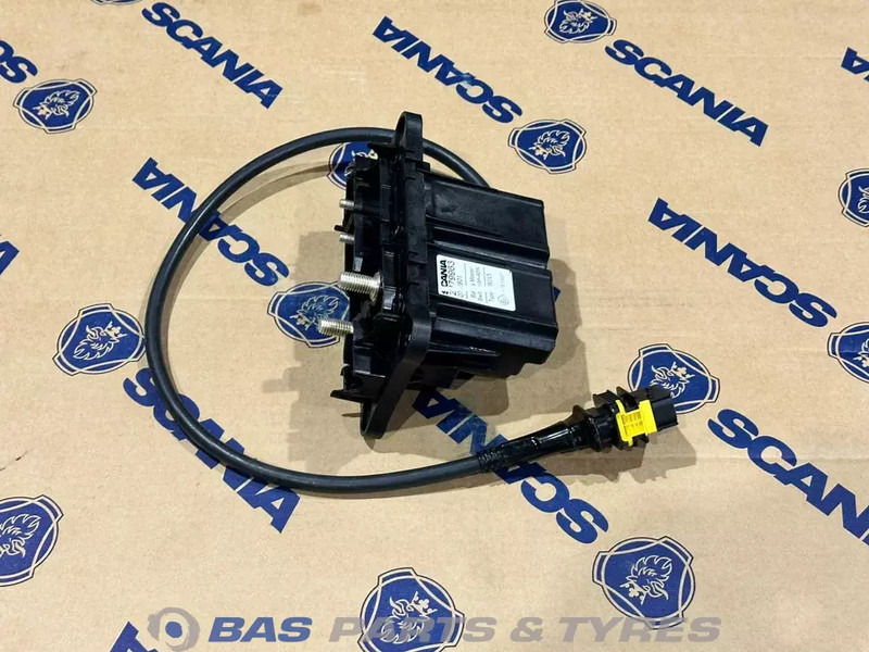 Scania HoofdSchakelaar Scania 2742010 - Kabllot/ Pajimet e telave për Kamioni: foto 2 Scania HoofdSchakelaar Scania 2742010 - Kabllot/ Pajimet e telave për Kamioni: foto 2