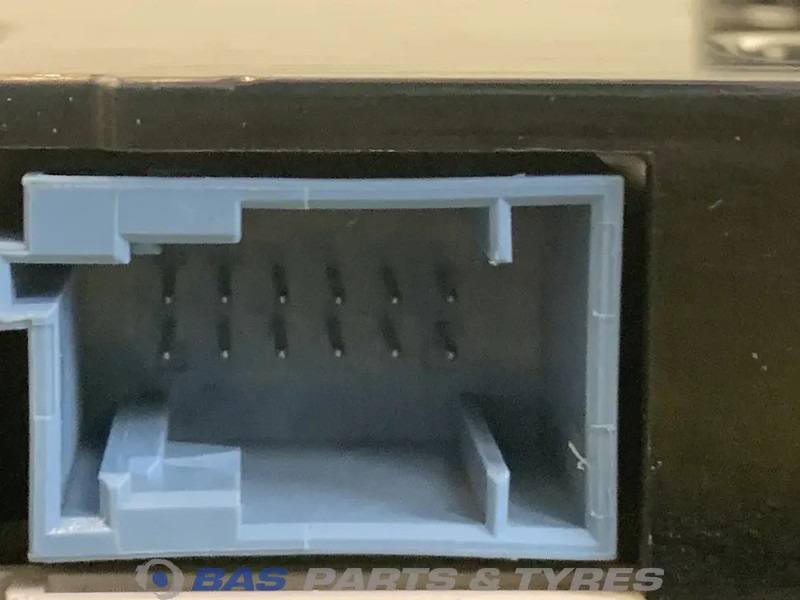 Volvo FH3 Instrumentenpaneel Volvo 21589170 - Paneli i aparateve për Kamioni: foto 3 Volvo FH3 Instrumentenpaneel Volvo 21589170 - Paneli i aparateve për Kamioni: foto 3