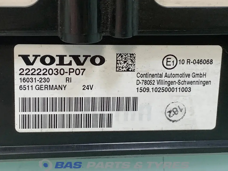 Volvo FH3 Instrumentenpaneel Volvo 21589170 - Paneli i aparateve për Kamioni: foto 3 Volvo FH3 Instrumentenpaneel Volvo 21589170 - Paneli i aparateve për Kamioni: foto 3