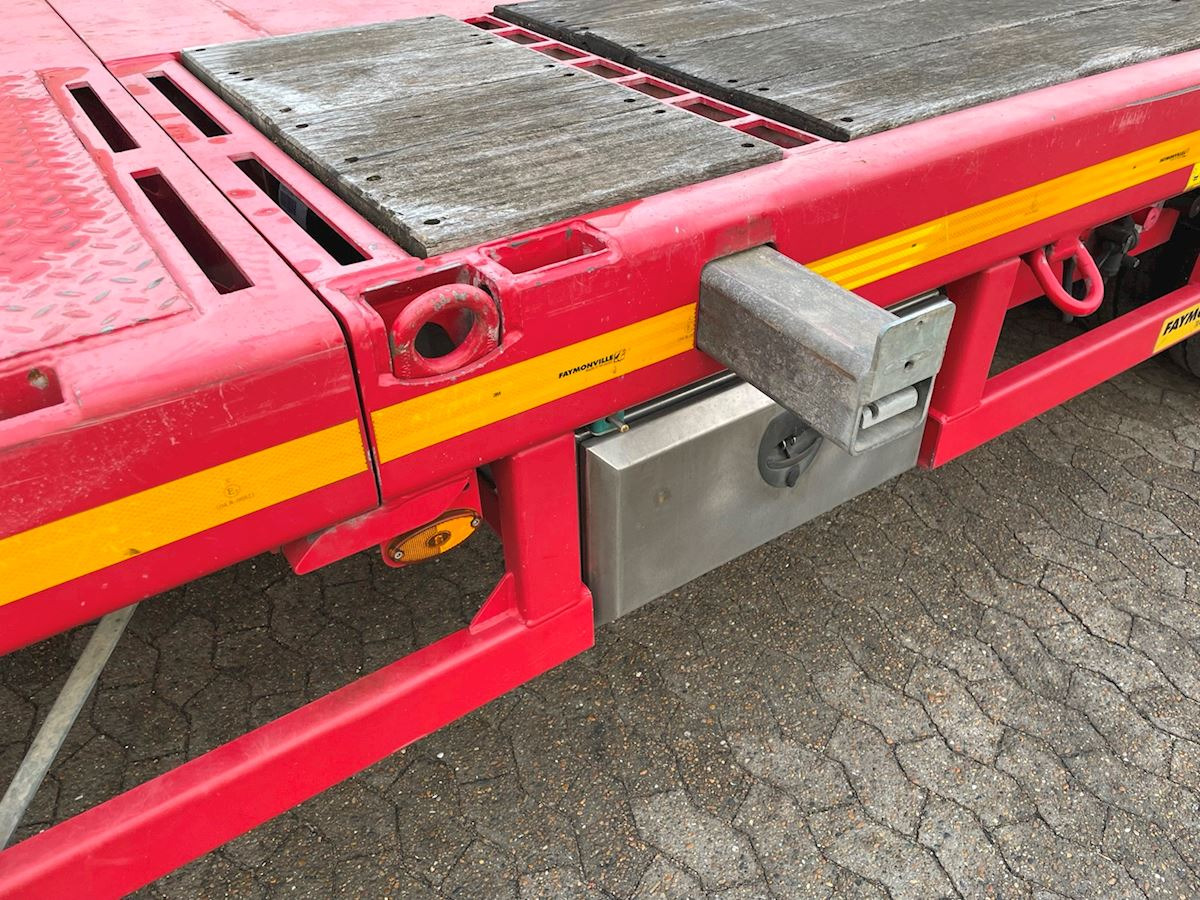 Gjysmë rimorkio me plan ngarkimi të ulët Faymonville F-S46-1AAB: foto 8 Gjysmë rimorkio me plan ngarkimi të ulët Faymonville F-S46-1AAB: foto 8