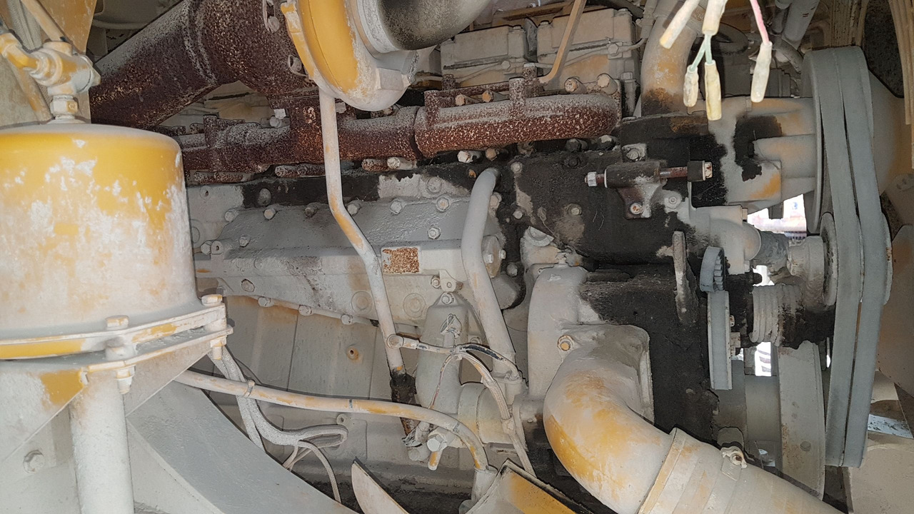 KOMATSU HD 325.5 - Shkarkues i palëvizshëm: foto 4 KOMATSU HD 325.5 - Shkarkues i palëvizshëm: foto 4