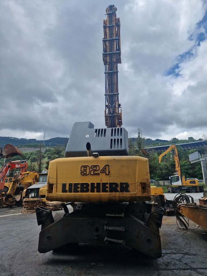 LIEBHERR A924C - Ekskavator për mbetje: foto 2 LIEBHERR A924C - Ekskavator për mbetje: foto 2