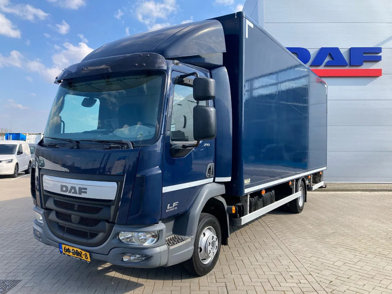 DAF LF 210 Day Cab, Plywood Box, Zijdeur, Laadklep - Kamion vagonetë: foto 1 DAF LF 210 Day Cab, Plywood Box, Zijdeur, Laadklep - Kamion vagonetë: foto 1