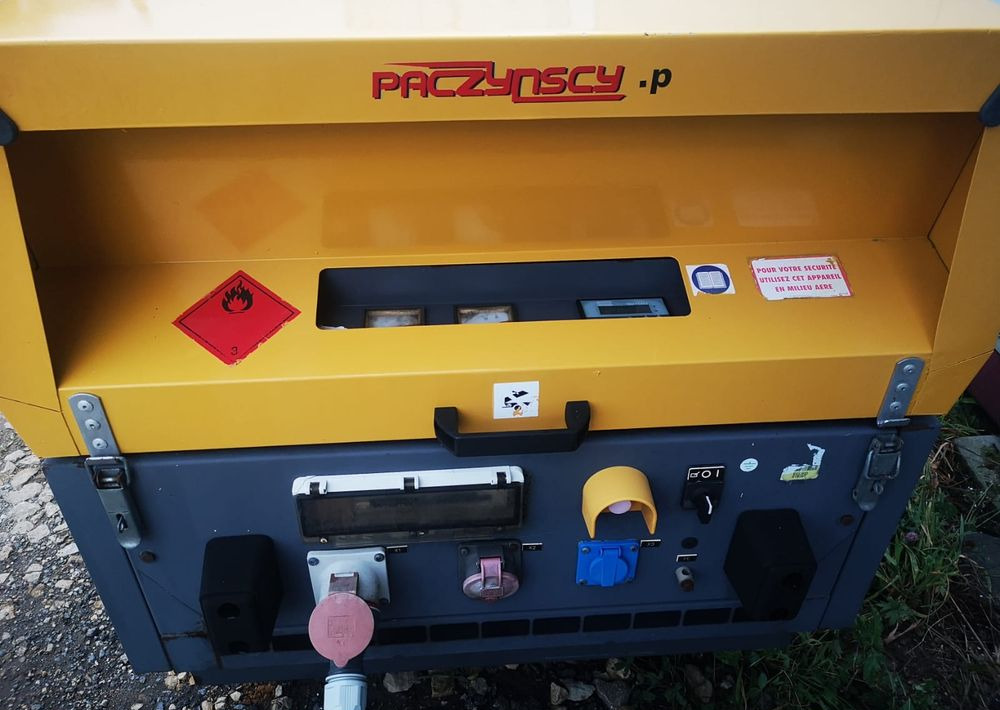 Agregat prądotwórczy Atlas Copco QAX 20 2005 Agregat (Genrtator) prądotwórczy Atlas Copco - Set gjeneratori: foto 3 Agregat prądotwórczy Atlas Copco QAX 20 2005 Agregat (Genrtator) prądotwórczy Atlas Copco - Set gjeneratori: foto 3