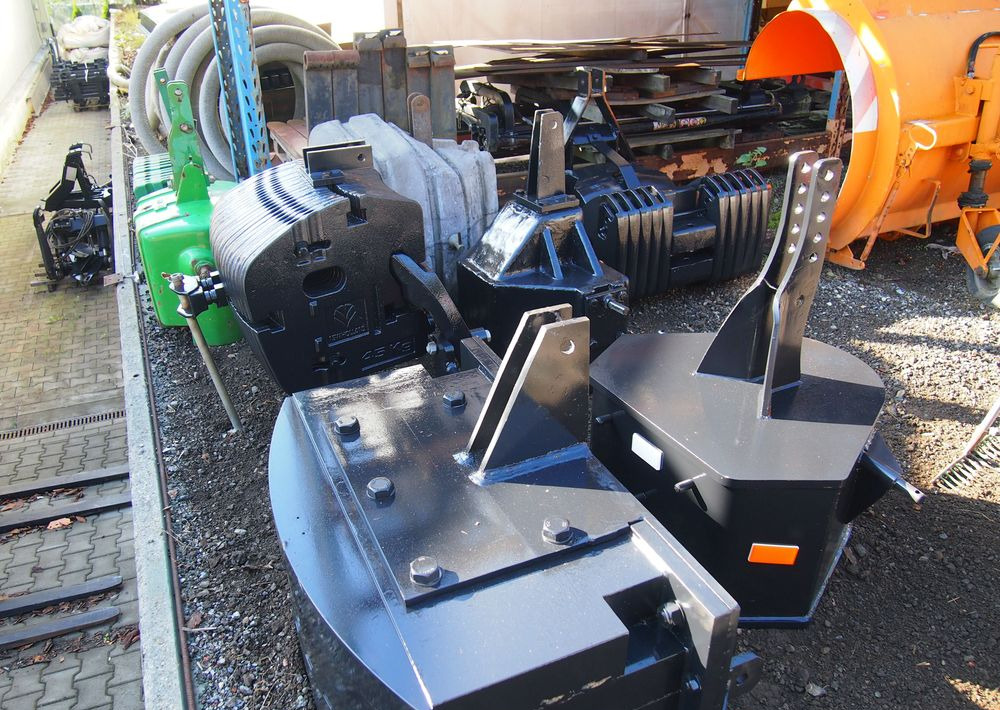 Balast obciążnik do John Deere, Deutz, Fendt, Massey Ferguson, New Holland - Kundërpeshë: foto 1 Balast obciążnik do John Deere, Deutz, Fendt, Massey Ferguson, New Holland - Kundërpeshë: foto 1