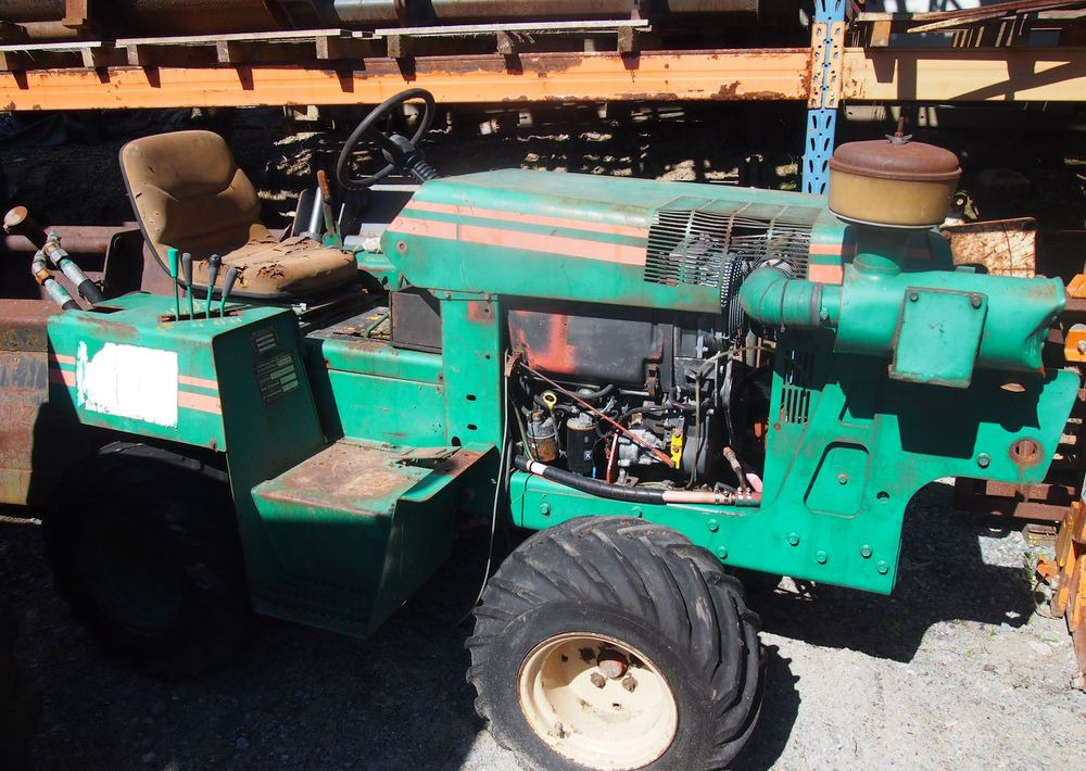 Ciągnik DITCH WITCH 3500DD 1991 DITCH WITCH 3500 DD - Hapës kanalesh: foto 1 Ciągnik DITCH WITCH 3500DD 1991 DITCH WITCH 3500 DD - Hapës kanalesh: foto 1