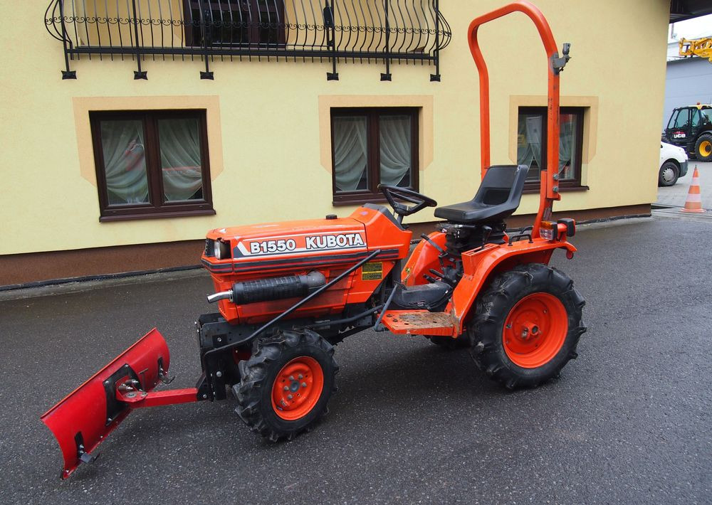 Ciągnik Kubota B1550 1994 traktorek KUBOTA 4x4 19KM - Traktor: foto 4 Ciągnik Kubota B1550 1994 traktorek KUBOTA 4x4 19KM - Traktor: foto 4