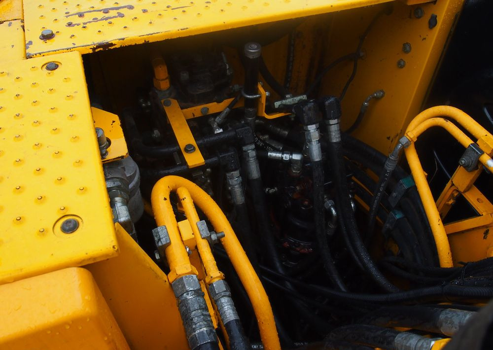 Koparka gąsienicowa JCB JS160LC 2011 - Ekskavator me zinxhirë: foto 5 Koparka gąsienicowa JCB JS160LC 2011 - Ekskavator me zinxhirë: foto 5