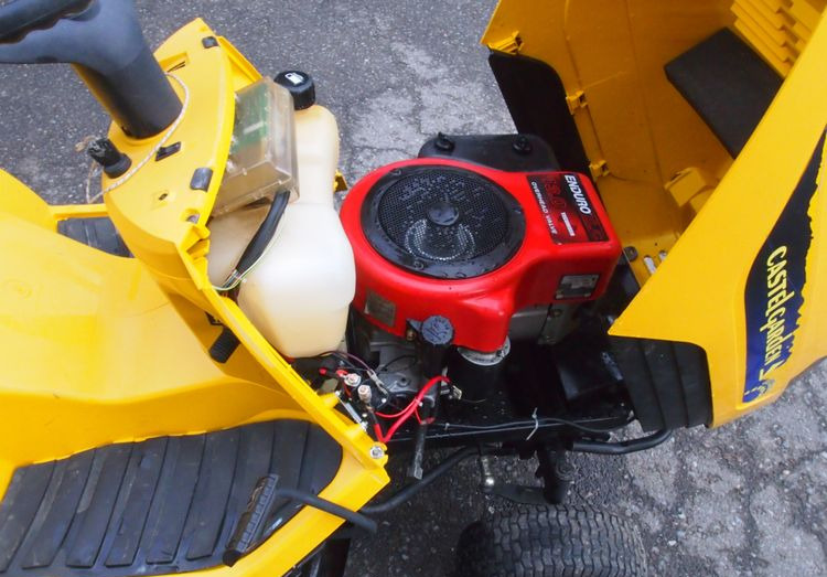 Korrëse bari i kopshtit Kosiarka traktorek Castel Garden 13/92 2007 Kosiarka Castel Garden 13/92: foto 7