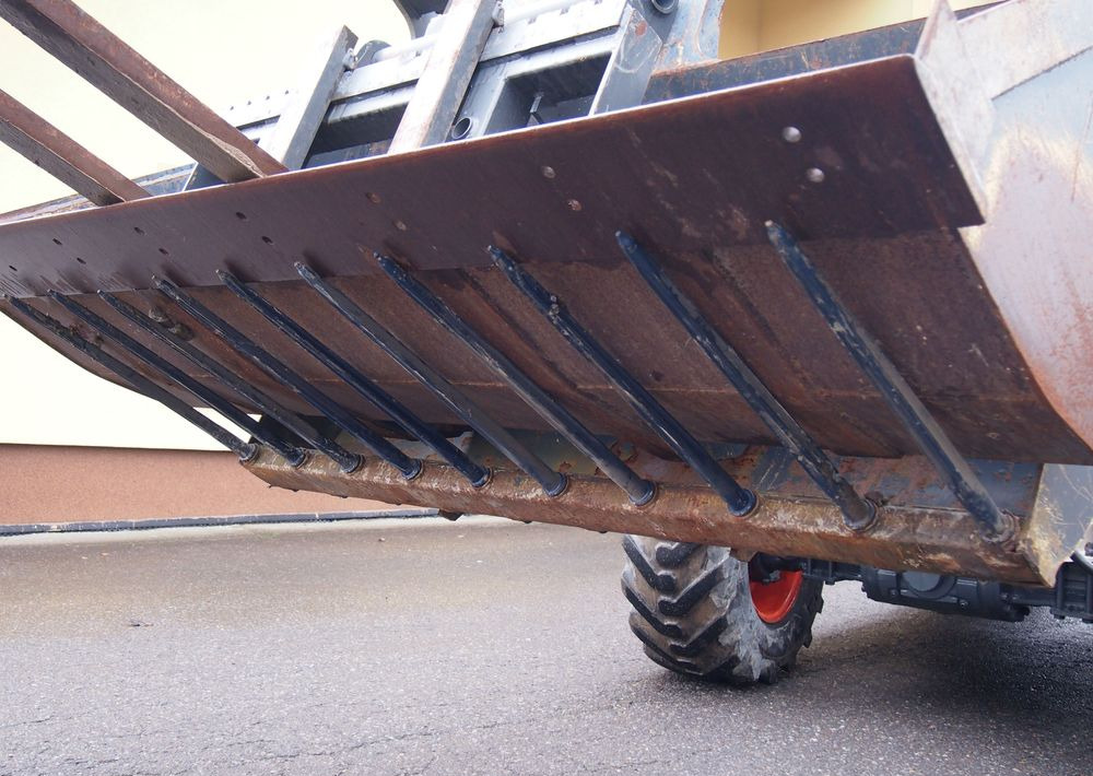 Ładowarka teleskopowa Bobcat T2556 2005 Ładowarka teleskopowa BOBCAT - Ekskavator teleskopik: foto 4 Ładowarka teleskopowa Bobcat T2556 2005 Ładowarka teleskopowa BOBCAT - Ekskavator teleskopik: foto 4