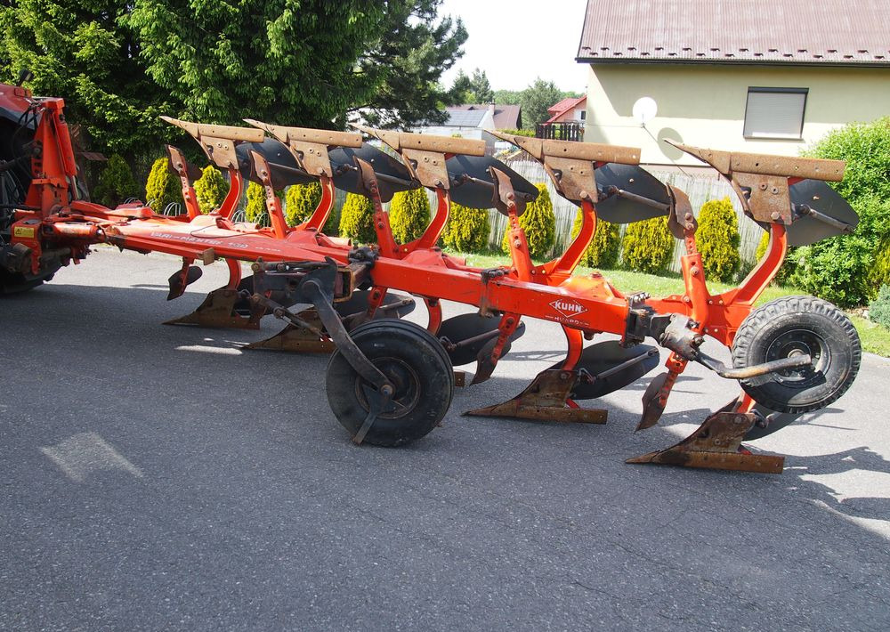 Pług obrotowy Kuhn Kuhn Vari-Master 150 4+1 Pług obracany Kuhn Vari-Master 150 4+1 - Plug: foto 5 Pług obrotowy Kuhn Kuhn Vari-Master 150 4+1 Pług obracany Kuhn Vari-Master 150 4+1 - Plug: foto 5
