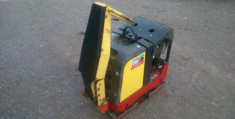 Ubijarka Dynapac LH 300 2006 - Pllakë vibratori: foto 3 Ubijarka Dynapac LH 300 2006 - Pllakë vibratori: foto 3