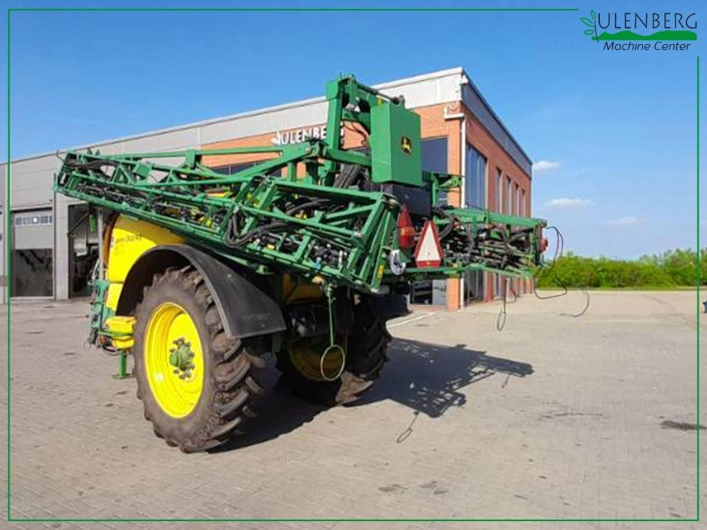 John Deere M 740 - Spërkatës me rimorkio: foto 1 John Deere M 740 - Spërkatës me rimorkio: foto 1