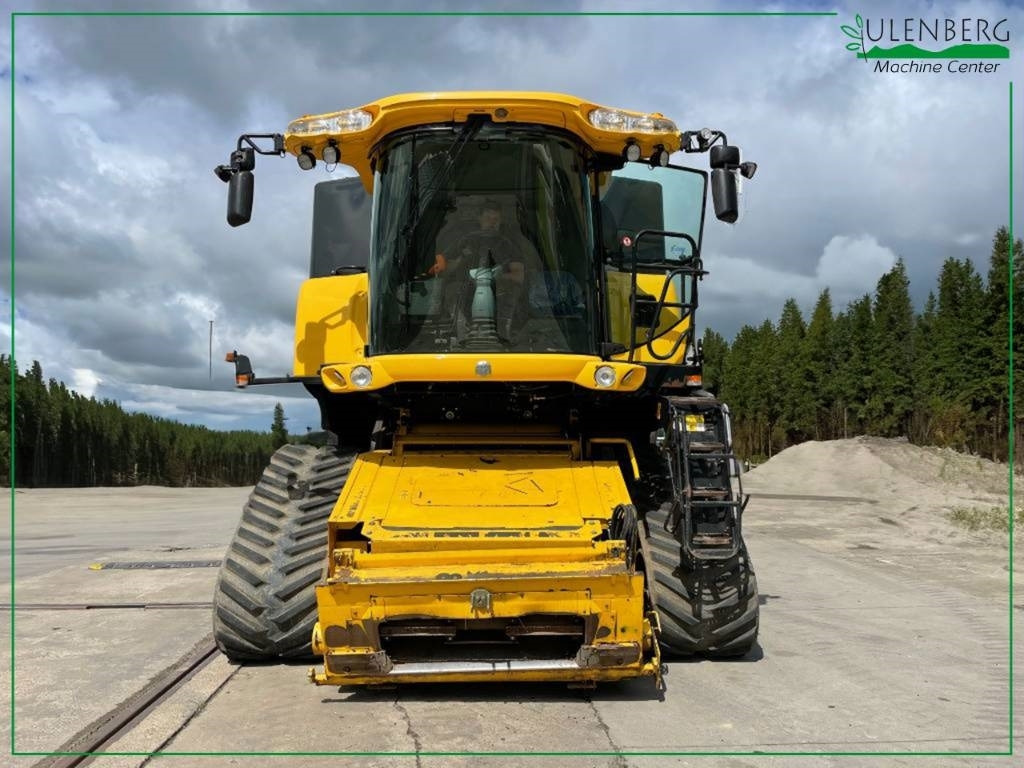 New Holland CR9090 - Autokombajnë: foto 2 New Holland CR9090 - Autokombajnë: foto 2