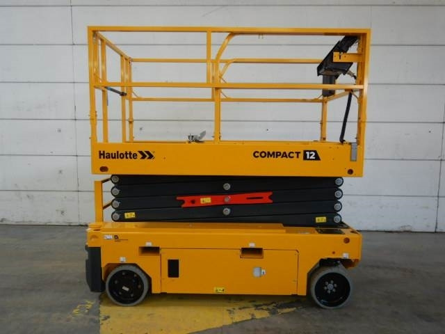 Haulotte Compact 12 AE - Ngritës gërshërë: foto 1 Haulotte Compact 12 AE - Ngritës gërshërë: foto 1