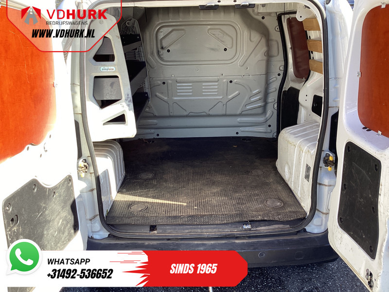 Fiat Fiorino 1.3 MJ 75 pk EXPORT APK 09-2026/ Airco/ Trekhaak/ Lichtbalk/ PDC - Furgon i vogël: foto 5 Fiat Fiorino 1.3 MJ 75 pk EXPORT APK 09-2026/ Airco/ Trekhaak/ Lichtbalk/ PDC - Furgon i vogël: foto 5
