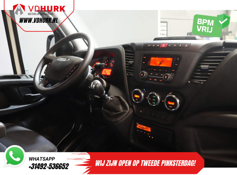 Iveco Daily 35C15 3.0 (450x210) Open Laadbak/ 3.5t Trekverm./ Dubbel Lucht/ Tachograaf/ Gev.stoel/ Climate/ Cruise/ Trekhaak/ Pick Up - Kamioncine me karroceri: foto 3 Iveco Daily 35C15 3.0 (450x210) Open Laadbak/ 3.5t Trekverm./ Dubbel Lucht/ Tachograaf/ Gev.stoel/ Climate/ Cruise/ Trekhaak/ Pick Up - Kamioncine me karroceri: foto 3