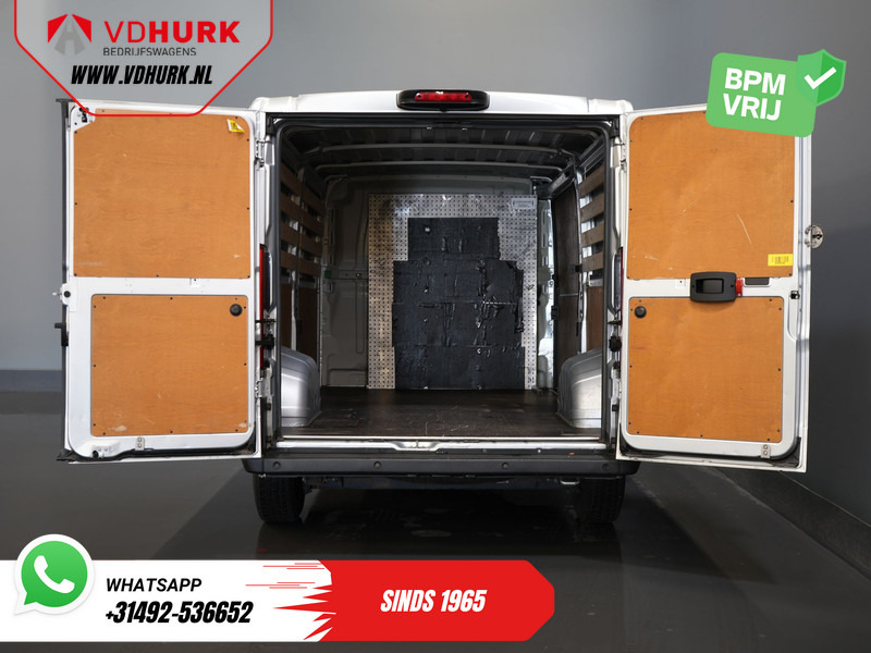 Peugeot Boxer 2.2 HDi 140 pk L2 EXPORT ONLY 3.0t Trekverm./ Navi/ Camera/ PDC/ Cruise/ Airco - Furgon: foto 5 Peugeot Boxer 2.2 HDi 140 pk L2 EXPORT ONLY 3.0t Trekverm./ Navi/ Camera/ PDC/ Cruise/ Airco - Furgon: foto 5