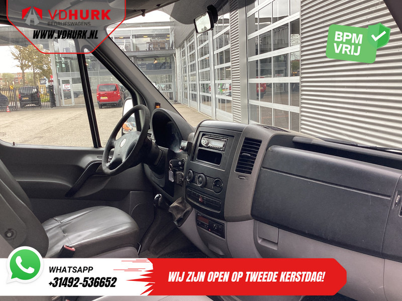 Volkswagen Crafter 50 2.5 TDI Aut. L2H2 DC Dubbel Cabine EXPORT 5 cil/ 3.5t Trekverm./ Airco/ 6 Pers./ 270Gr.Deuren/ Trekhaak - Furgon, Kamioncine dopio kabinë: foto 3 Volkswagen Crafter 50 2.5 TDI Aut. L2H2 DC Dubbel Cabine EXPORT 5 cil/ 3.5t Trekverm./ Airco/ 6 Pers./ 270Gr.Deuren/ Trekhaak - Furgon, Kamioncine dopio kabinë: foto 3