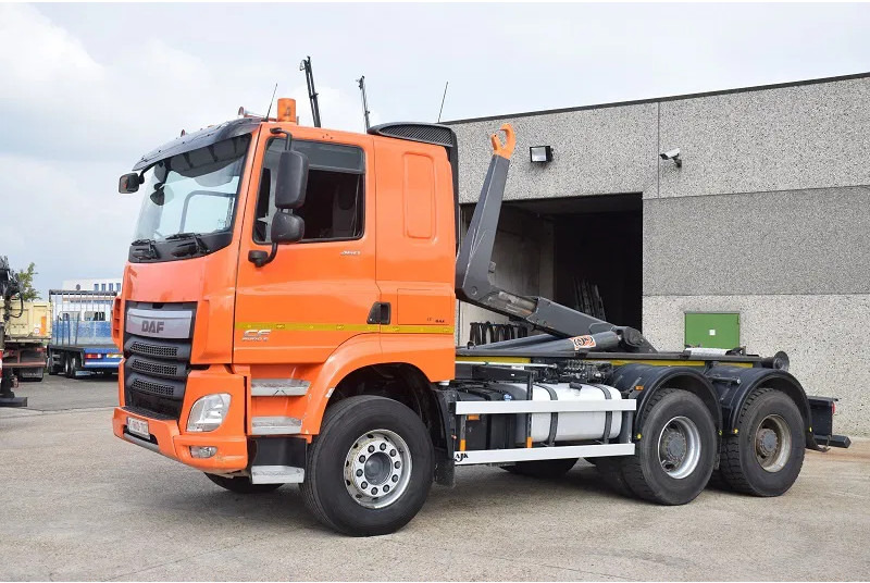 DAF CF 460 - Kamion vetëngarkues: foto 1 DAF CF 460 - Kamion vetëngarkues: foto 1