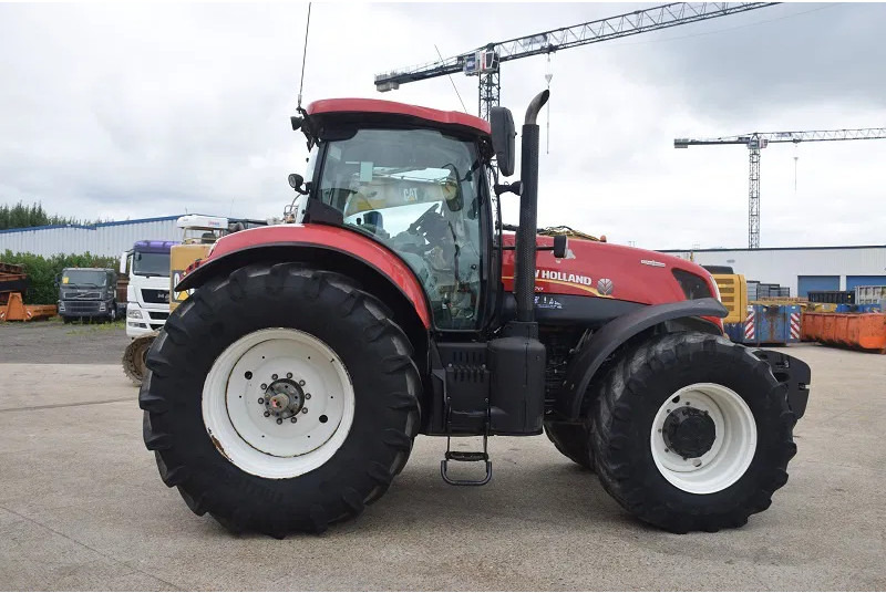 New Holland T7.270 4WD SA T7.270 4WD SA - Makineri bujqësore: foto 5 New Holland T7.270 4WD SA T7.270 4WD SA - Makineri bujqësore: foto 5