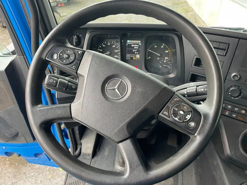 Mercedes-Benz Arocs 3342 *6x6*meegestuurd as*2zijdige kipper*Airco*Bluetooth - Kamion vetëshkarkues, Kamion me vinç: foto 4 Mercedes-Benz Arocs 3342 *6x6*meegestuurd as*2zijdige kipper*Airco*Bluetooth - Kamion vetëshkarkues, Kamion me vinç: foto 4