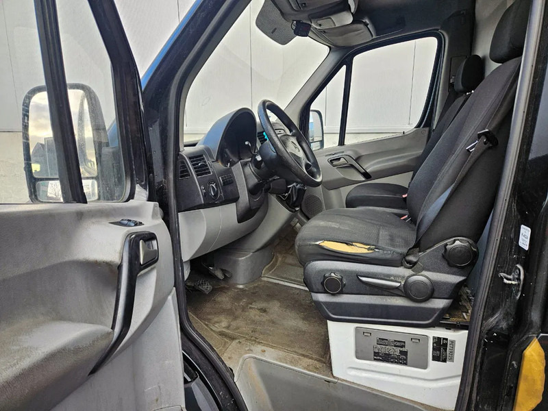 Mercedes-Benz Sprinter 313 - Furgon frigorifer: foto 3 Mercedes-Benz Sprinter 313 - Furgon frigorifer: foto 3