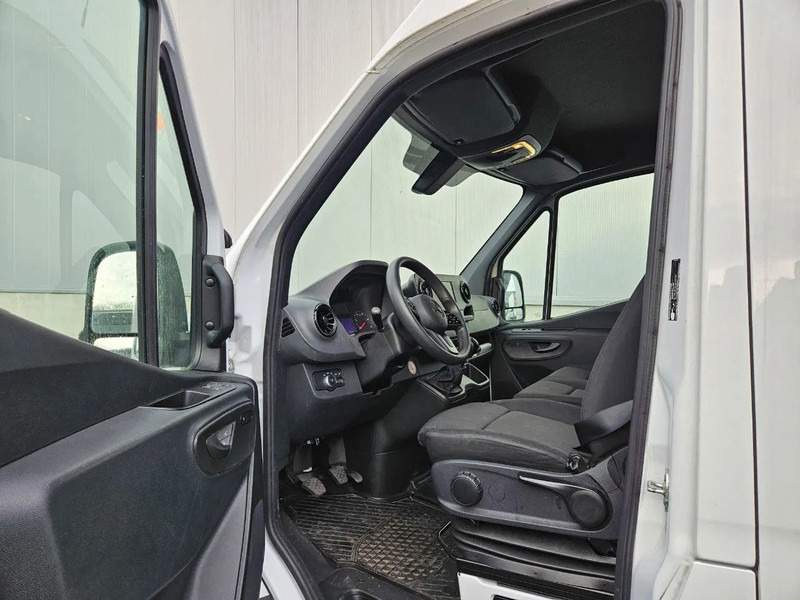 Mercedes-Benz Sprinter 317 L2H2*Achteruitrijcamera*360°camera*Zetelverwarming* - Furgon: foto 3 Mercedes-Benz Sprinter 317 L2H2*Achteruitrijcamera*360°camera*Zetelverwarming* - Furgon: foto 3