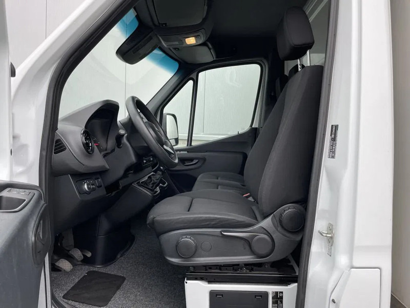 Mercedes-Benz Sprinter 514 *Airconditioning*Cruise control*Zijwindassistent*laadbrug - Kamioncine me kontinier: foto 3 Mercedes-Benz Sprinter 514 *Airconditioning*Cruise control*Zijwindassistent*laadbrug - Kamioncine me kontinier: foto 3