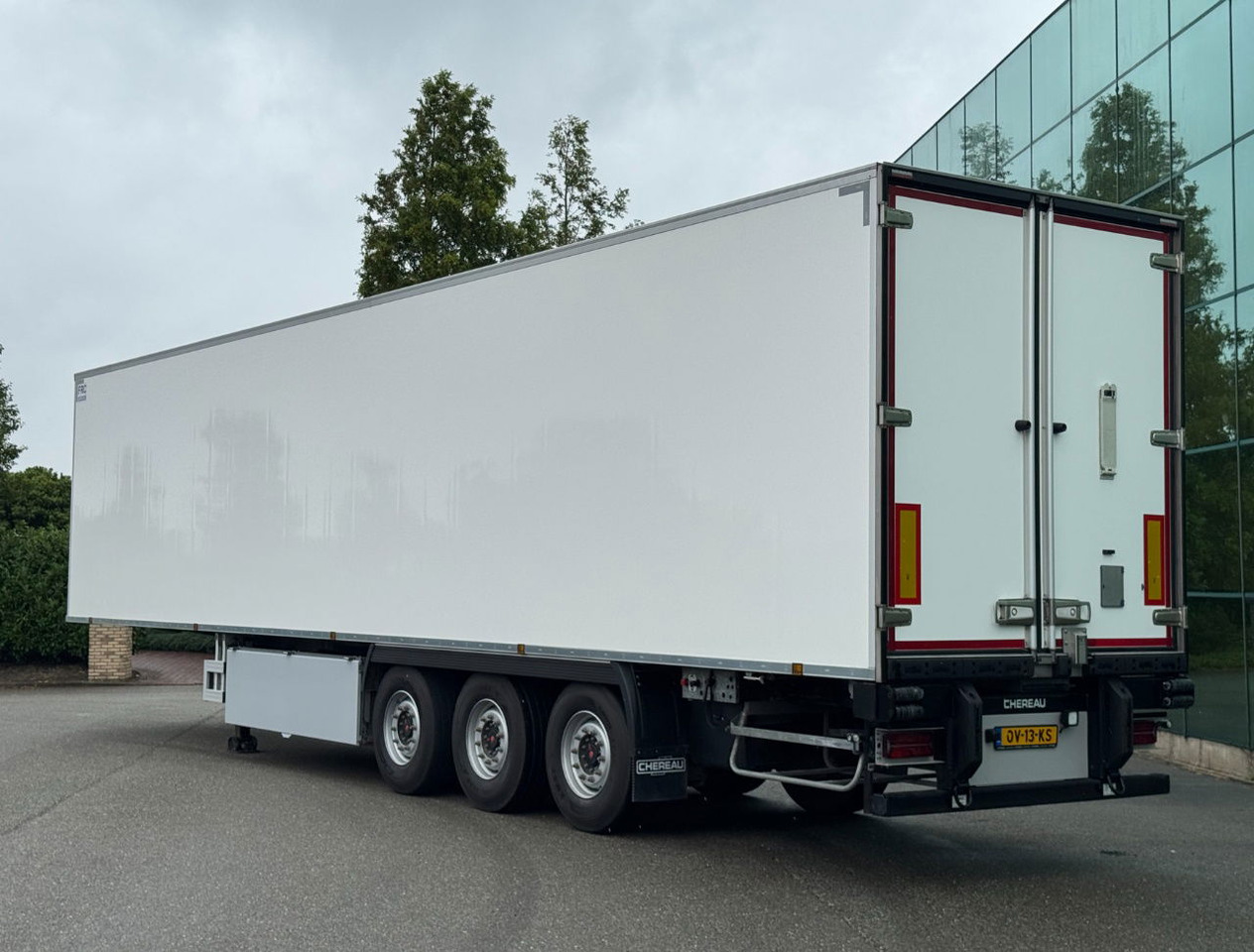 Chereau CSD3 247 CM Wide 265 CM High Thermo King SLXi300 With Only 850 Hours NEW Condition - Gjysmë rimorkio frigorifer: foto 3 Chereau CSD3 247 CM Wide 265 CM High Thermo King SLXi300 With Only 850 Hours NEW Condition - Gjysmë rimorkio frigorifer: foto 3