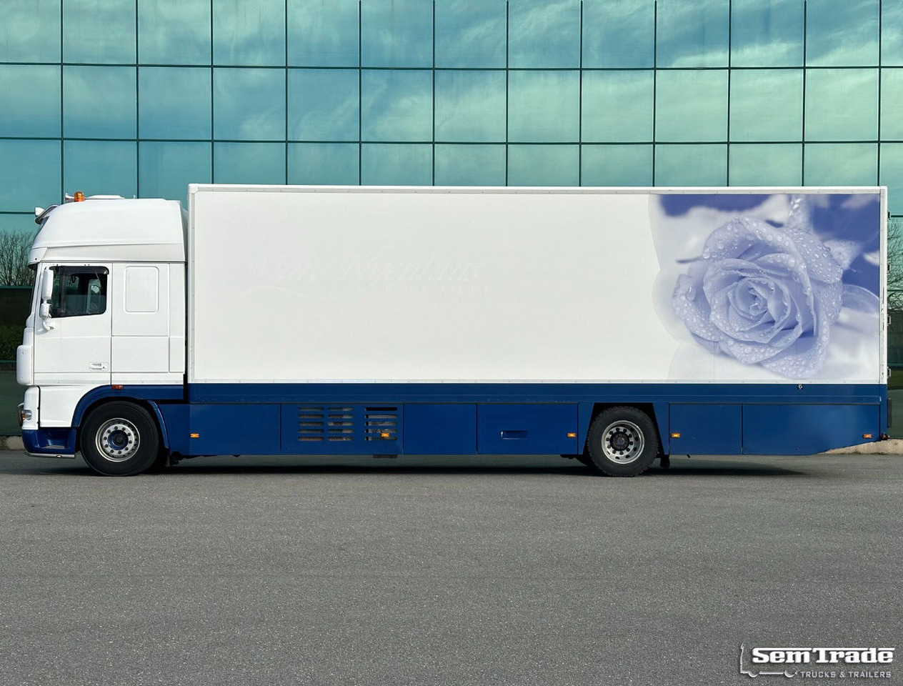DAF XF 105.460 SSC 7 Karren BAK Bloemen Verkoop Koeling Klep Kachel - Kamion frigorifer: foto 2 DAF XF 105.460 SSC 7 Karren BAK Bloemen Verkoop Koeling Klep Kachel - Kamion frigorifer: foto 2