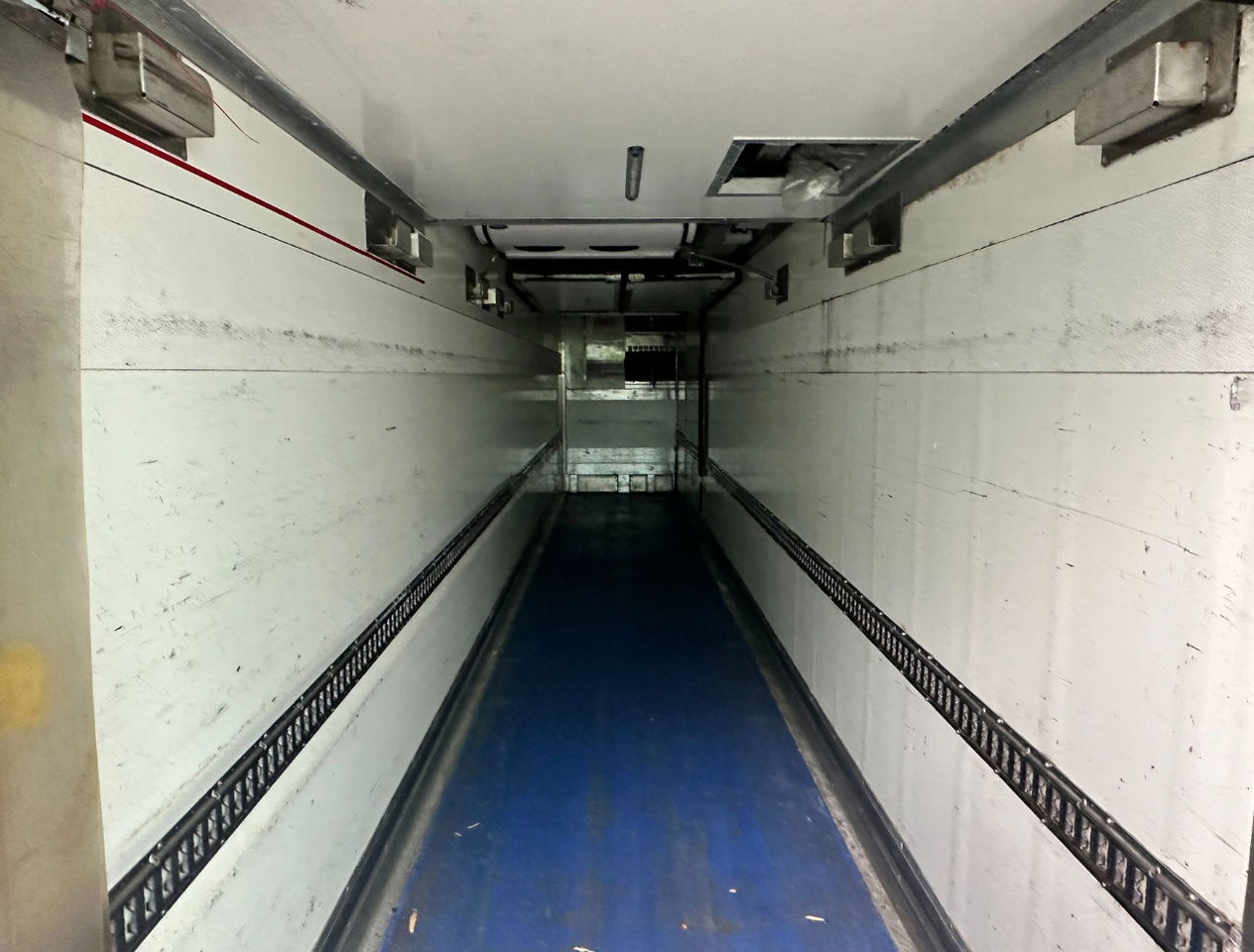 Gjysmë rimorkio frigorifer Gray and Adams City Trailer Carrier Vector 1850 MT TRI-Temp Tail Lift Side Door Steering Axle 3 Pieces Available: foto 18 Gjysmë rimorkio frigorifer Gray and Adams City Trailer Carrier Vector 1850 MT TRI-Temp Tail Lift Side Door Steering Axle 3 Pieces Available: foto 18