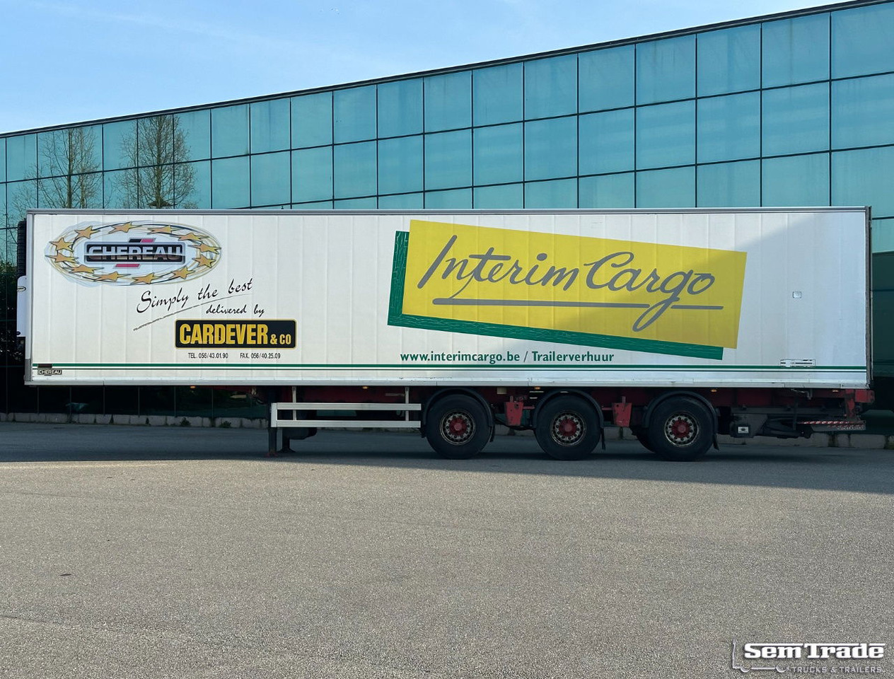 Renders Chereau Carrier Maxima 1300 Steering Axle Tail Lift Belgium Trailer - Gjysmë rimorkio frigorifer: foto 2 Renders Chereau Carrier Maxima 1300 Steering Axle Tail Lift Belgium Trailer - Gjysmë rimorkio frigorifer: foto 2
