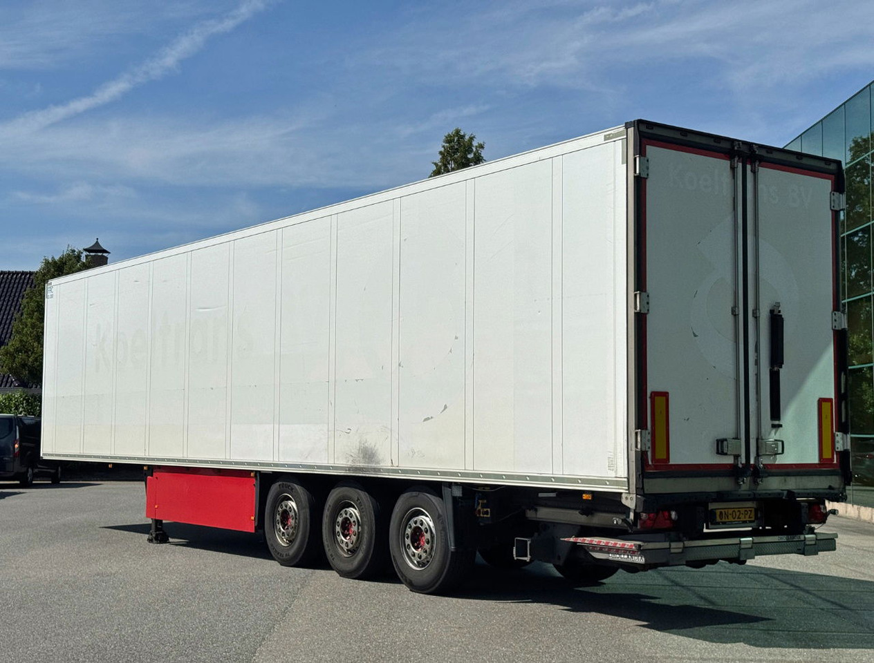 Schmitz Cargobull SCBS3B 270 CM High Flower Wide Liftaxle Tail Lift NL Trailer 6 - Gjysmë rimorkio frigorifer: foto 3 Schmitz Cargobull SCBS3B 270 CM High Flower Wide Liftaxle Tail Lift NL Trailer 6 - Gjysmë rimorkio frigorifer: foto 3