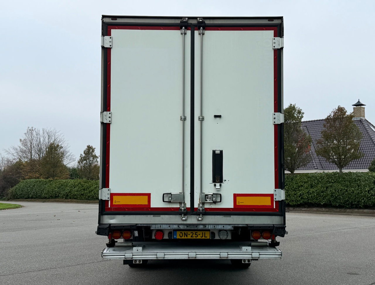 Schmitz Cargobull SCBS3B Thermo King SLX BI Multi Temp 270 C High Flowerwide Lift TOP Condition NL Trailer - Gjysmë rimorkio frigorifer: foto 4 Schmitz Cargobull SCBS3B Thermo King SLX BI Multi Temp 270 C High Flowerwide Lift TOP Condition NL Trailer - Gjysmë rimorkio frigorifer: foto 4