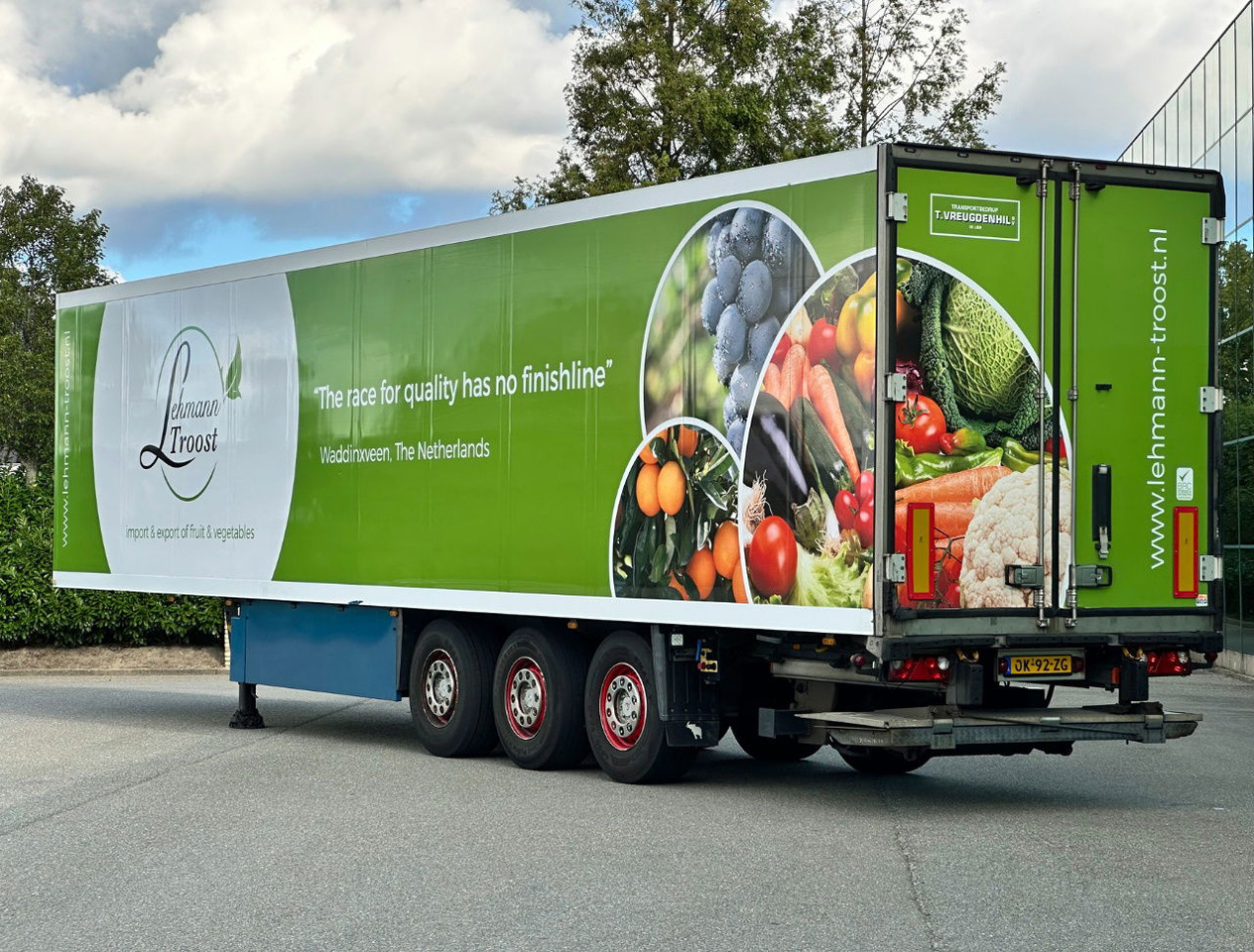 Schmitz Cargobull SKO 24 Thermo King SLX 200 Only 3645 Engine Hours 2X Lift Axle Flowerwide 270 CM High Inside Tail Lift NL-Trailer - Gjysmë rimorkio frigorifer: foto 3 Schmitz Cargobull SKO 24 Thermo King SLX 200 Only 3645 Engine Hours 2X Lift Axle Flowerwide 270 CM High Inside Tail Lift NL-Trailer - Gjysmë rimorkio frigorifer: foto 3