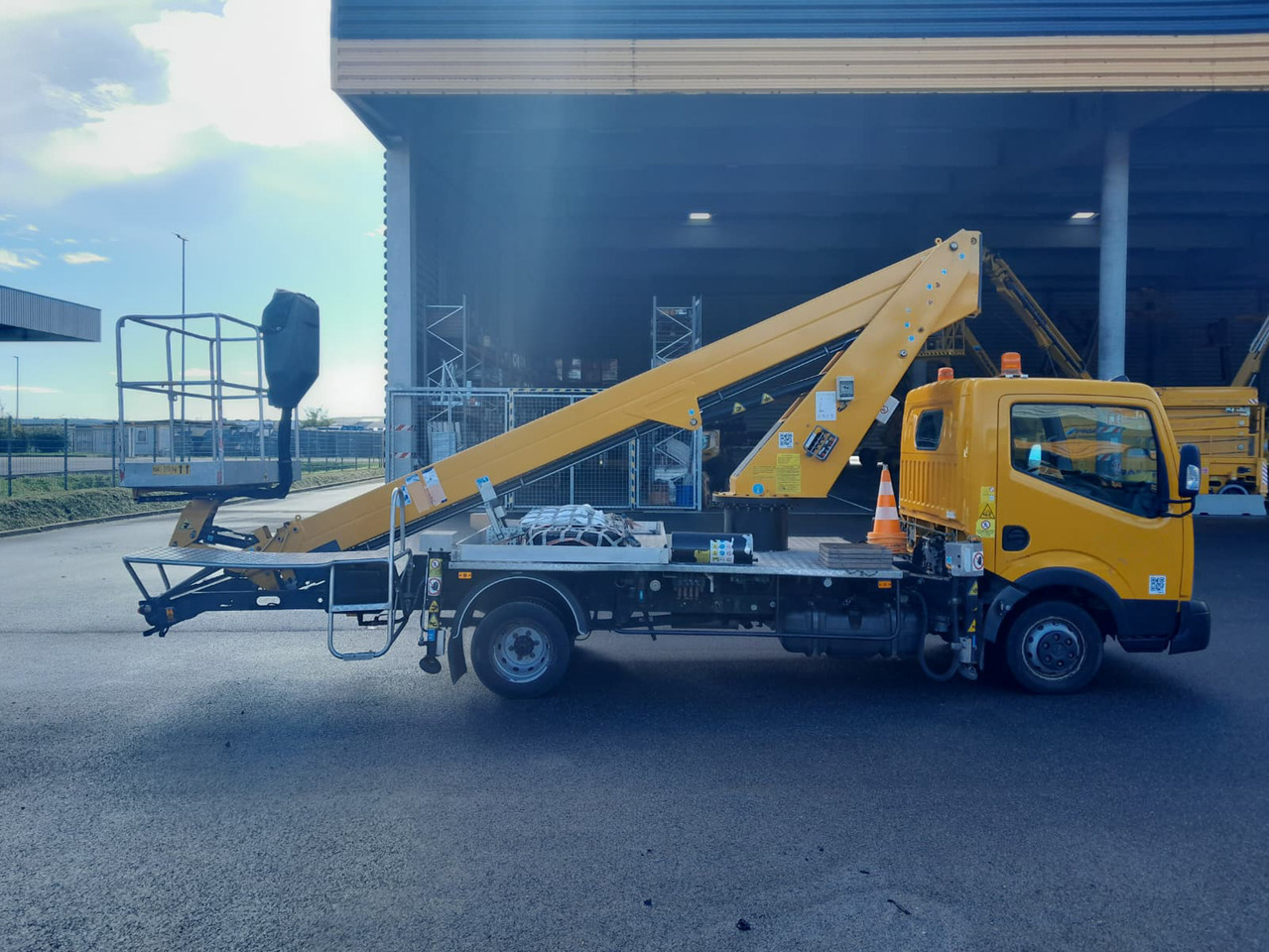 GSR E200T Comfort X - Platformë ajrore e montuar në kamion: foto 5 GSR E200T Comfort X - Platformë ajrore e montuar në kamion: foto 5