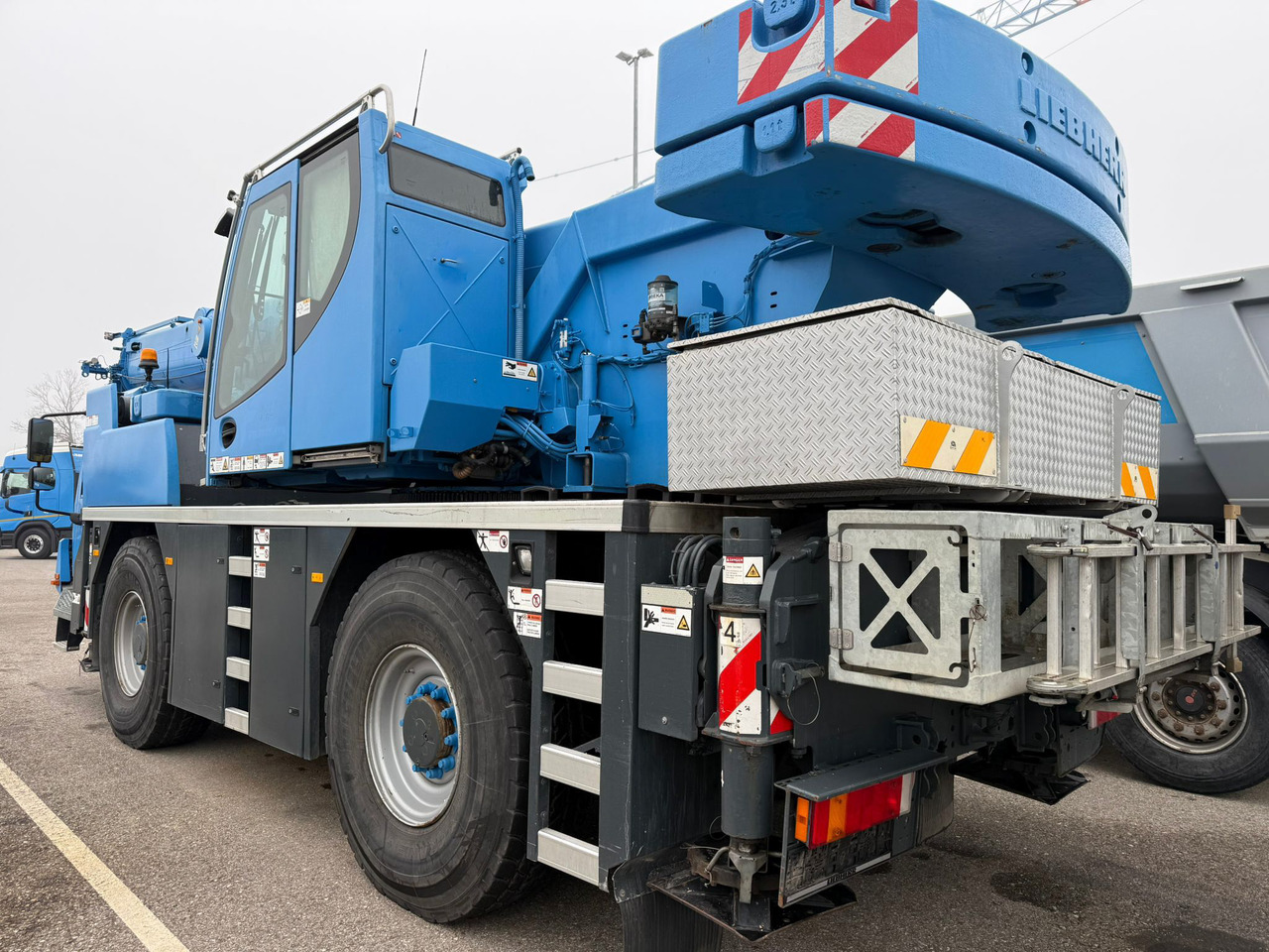 LIEBHERR LTM 1030-2.1 - Autovinç: foto 2 LIEBHERR LTM 1030-2.1 - Autovinç: foto 2