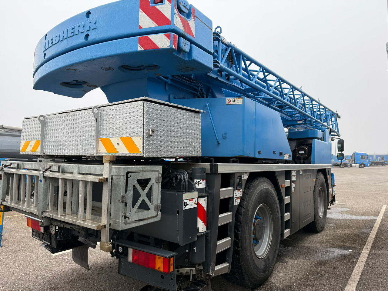 LIEBHERR LTM 1030-2.1 - Autovinç: foto 3 LIEBHERR LTM 1030-2.1 - Autovinç: foto 3