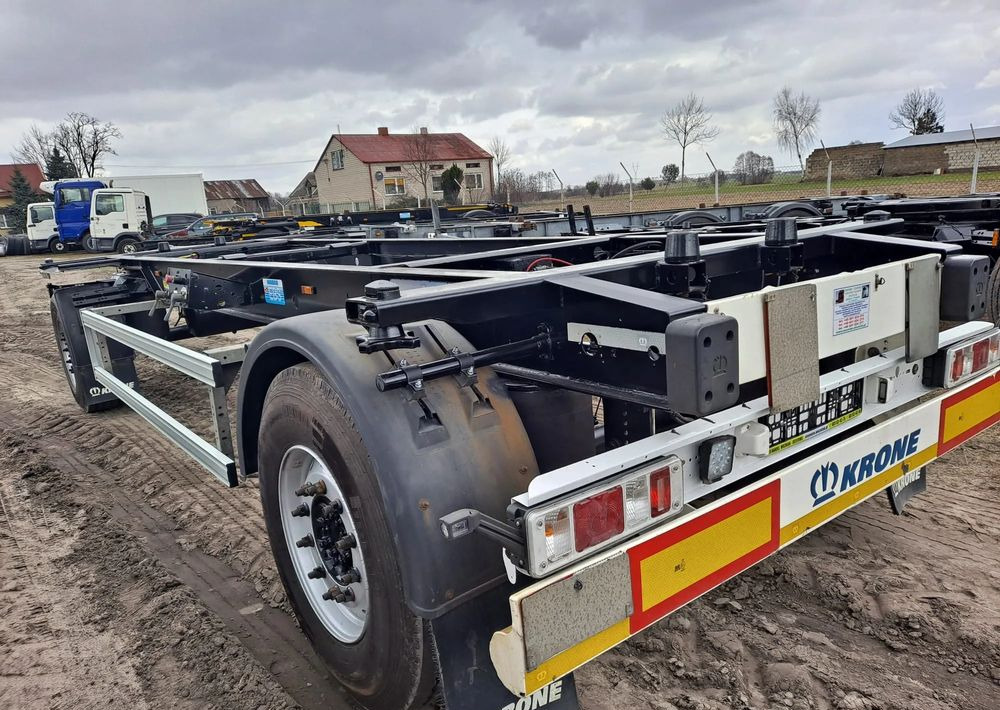 Krone Przyczepa Krone BDF 2017 rok - Transportjer kontejnerësh/ Rimorkio me karroceri të çmontueshme: foto 4 Krone Przyczepa Krone BDF 2017 rok - Transportjer kontejnerësh/ Rimorkio me karroceri të çmontueshme: foto 4