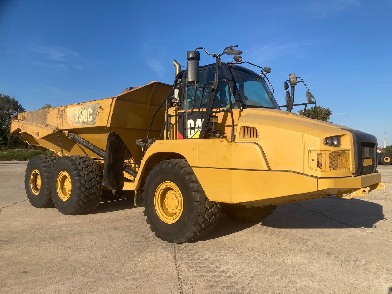 CATERPILLAR 730C - Shkarkues teleskopik: foto 4 CATERPILLAR 730C - Shkarkues teleskopik: foto 4