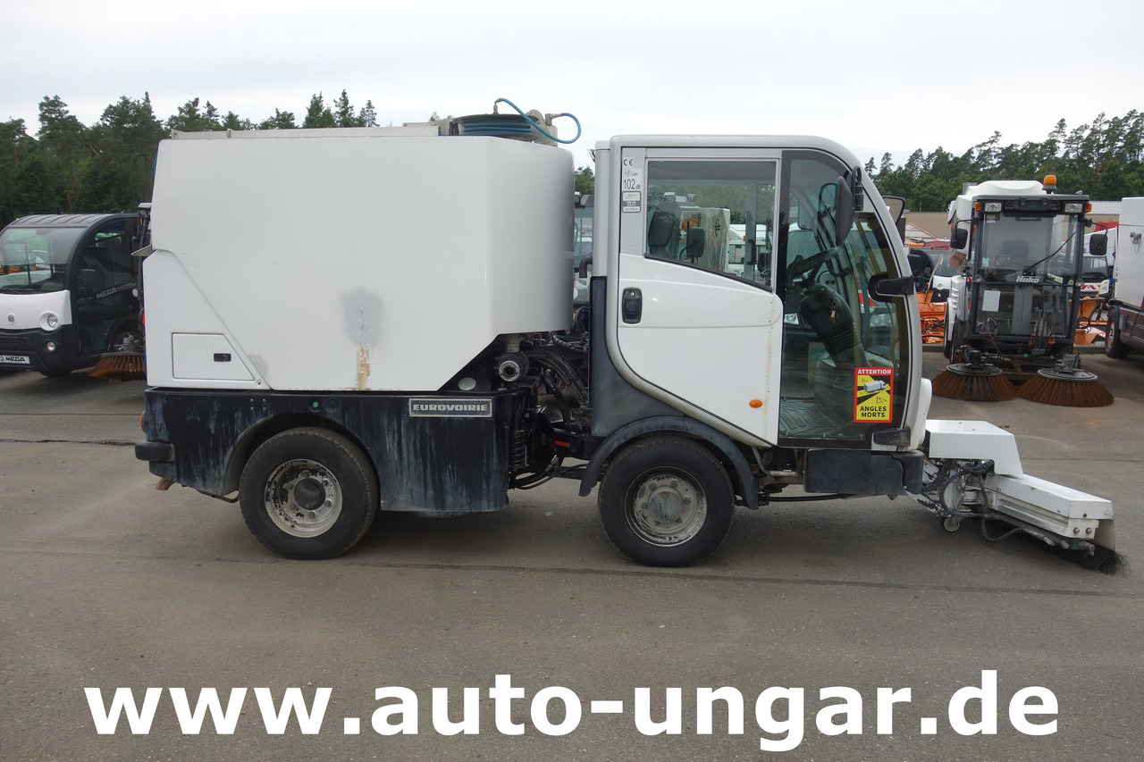 Bucher CityCat CC 2020 Bj. 2011 Schwemmfahrzeug Streetwasher Laveuse CityLav - Makineri pastrimi: foto 4 Bucher CityCat CC 2020 Bj. 2011 Schwemmfahrzeug Streetwasher Laveuse CityLav - Makineri pastrimi: foto 4