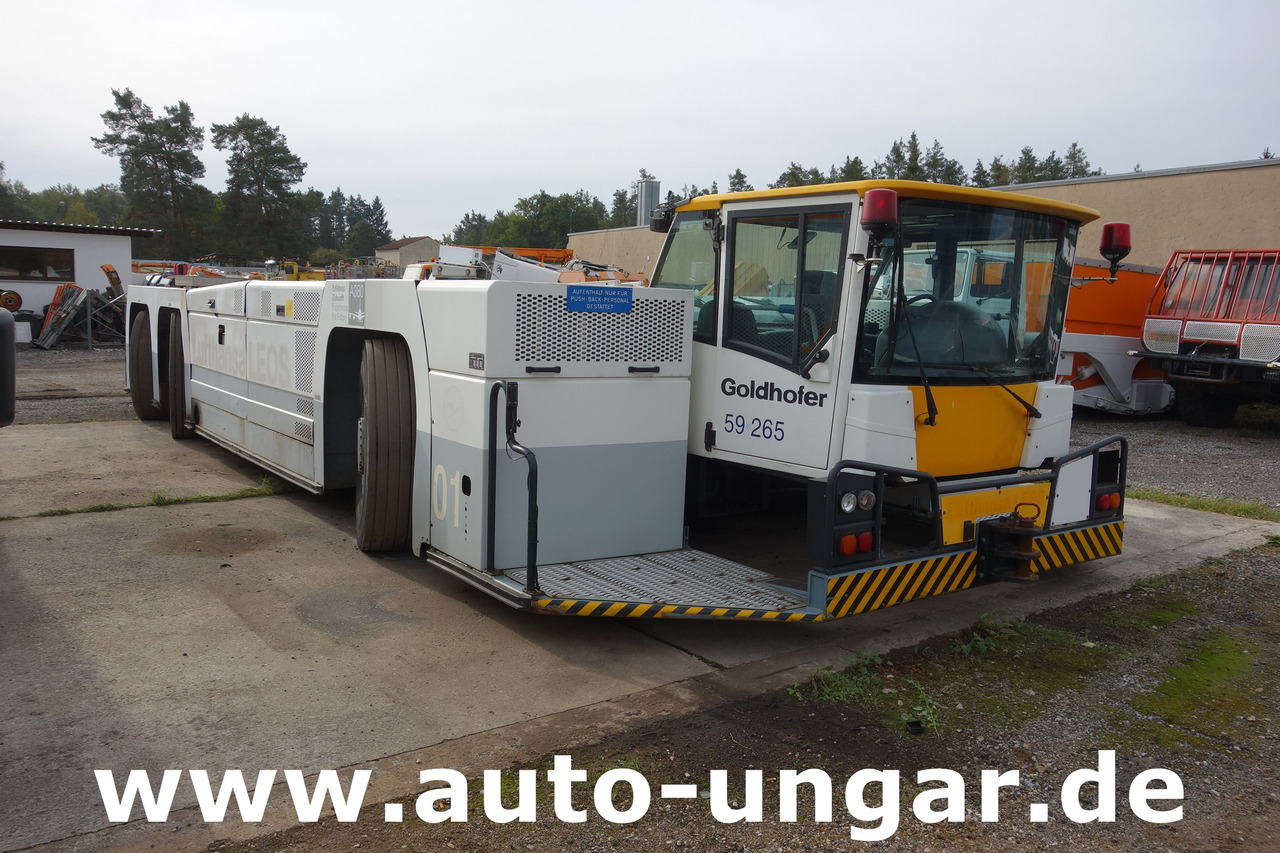 Goldhofer AST-1X 1360 Allradlenkung 6x6 towbarless Pushback Airbus A380 Deutz TCD 2015 V08 - 1.360PS - Automjet për tërheqjen e aeroplanit: foto 1 Goldhofer AST-1X 1360 Allradlenkung 6x6 towbarless Pushback Airbus A380 Deutz TCD 2015 V08 - 1.360PS - Automjet për tërheqjen e aeroplanit: foto 1